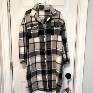 Buffalo Plaid women jacket size X-Large black white gray